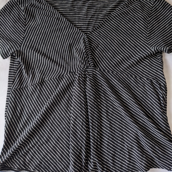 Thyme and Honey V Back Blouse Black and White Stripes Women's size XL - Picture 4 of 7